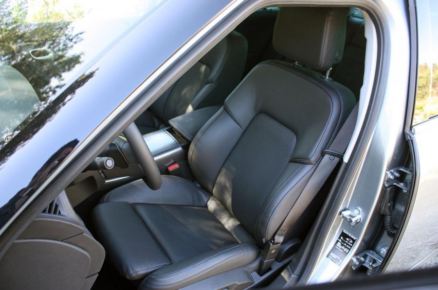  Saab 9-5 Sedan 2010 года  (фото 29 из 199)